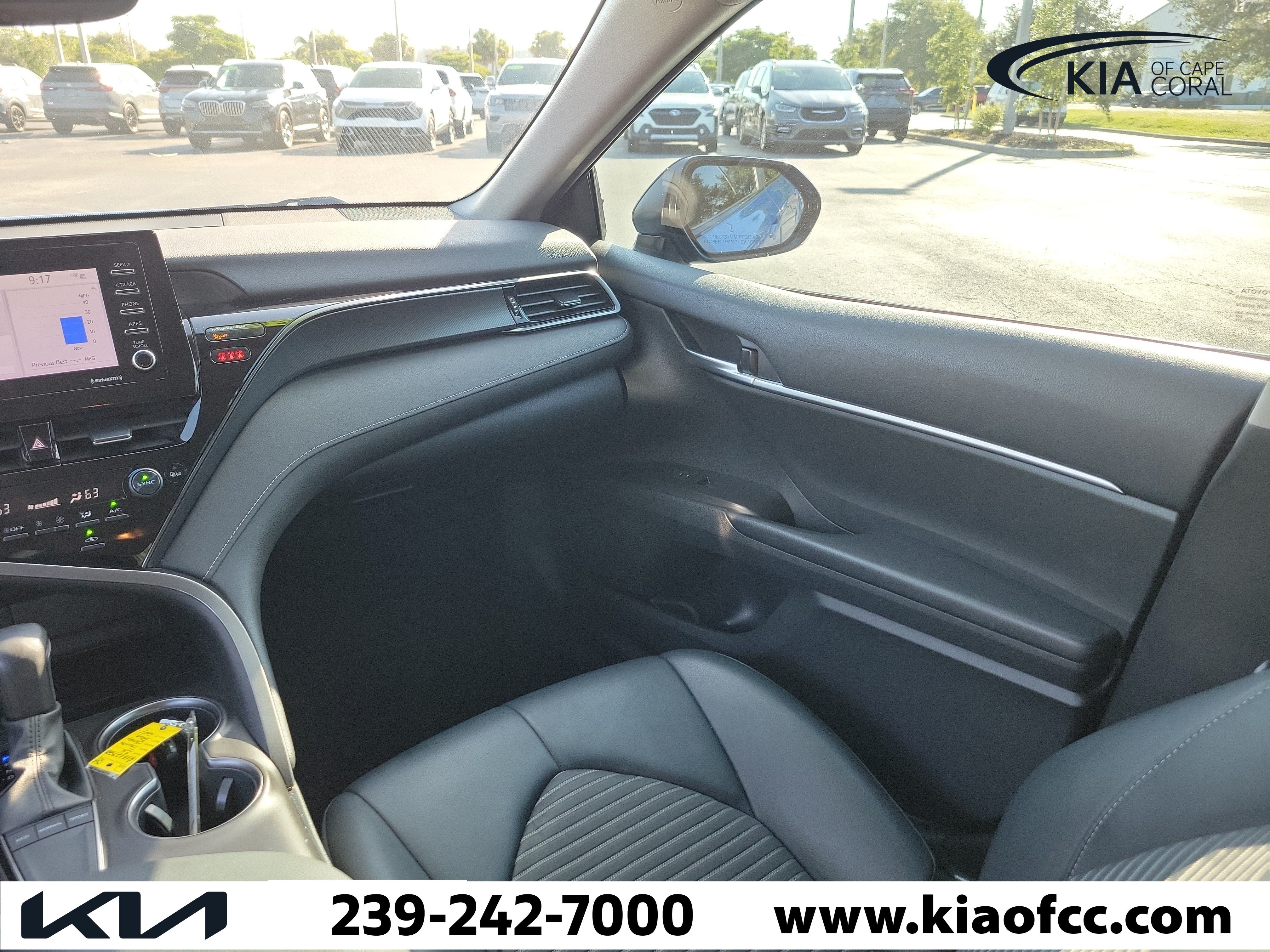 Used 2023 Toyota Camry SE w/ Convenience Package FWD image 17