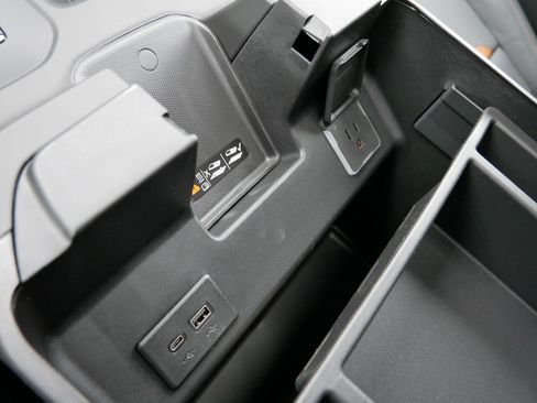 New 2026 GMC Sierra 2500 AT4 w/ AT4 Premium Plus Package image 19