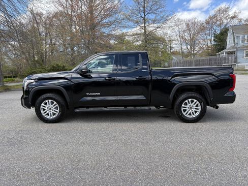 Used 2022 Toyota Tundra SR5 AWD/4WD image 4