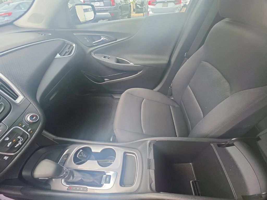 Used 2024 Chevrolet Malibu LS FWD image 23