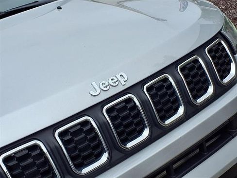 Used 2024 Jeep Compass Latitude AWD/4WD image 27