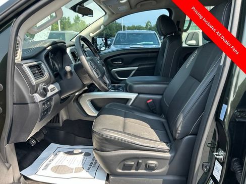 Used 2019 Nissan Titan PRO-4X AWD/4WD image 2