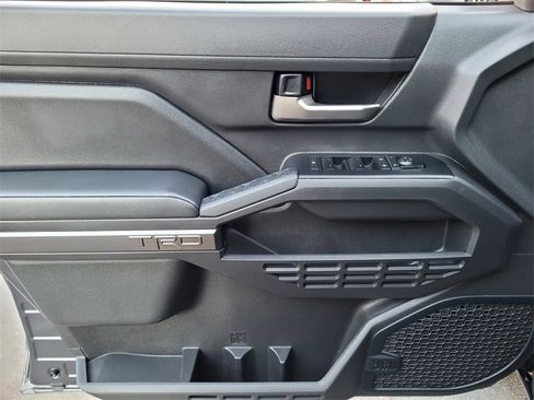 Used 2024 Toyota Tacoma TRD Sport image 23