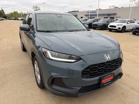 Used 2024 Honda HR-V LX image 2