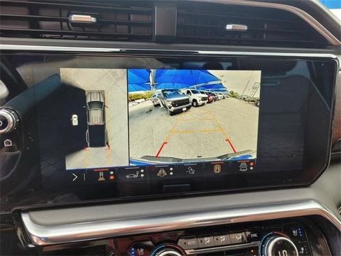 Used 2024 GMC Sierra 3500 Denali Ultimate image 27