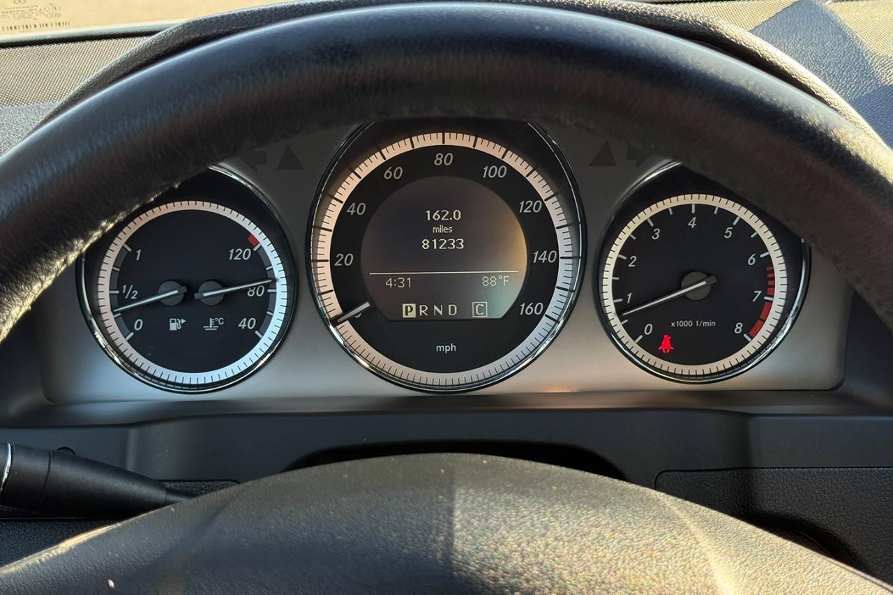 Used 2009 Mercedes-Benz C 350 Sport image 12