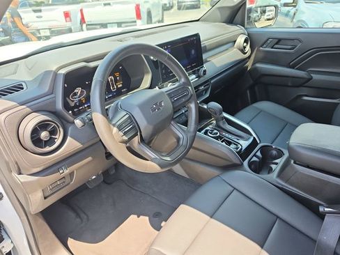 Used 2024 Chevrolet Colorado Trail Boss w/ Advanced Trailering Package AWD/4WD image 18