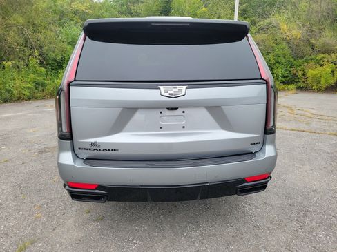 Used 2023 Cadillac Escalade Sport w/ LPO, ONYX Package AWD/4WD image 6