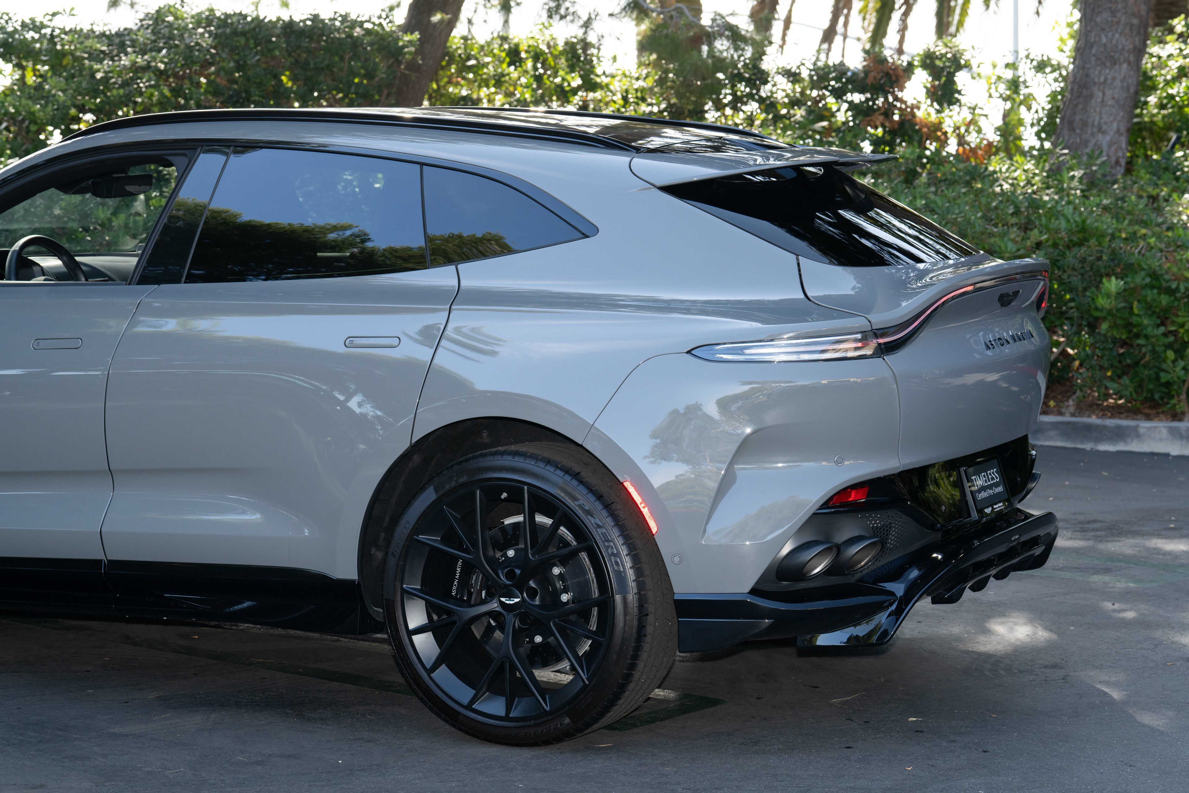 Used 2025 Aston Martin DBX 707 AWD/4WD image 10