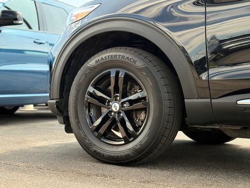 Certified 2023 Ford Explorer XLT AWD/4WD image 35