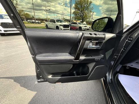 Used 2019 Toyota 4Runner Limited AWD/4WD image 11