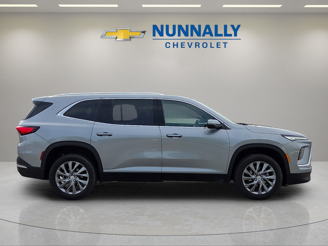 Used 2025 Buick Enclave Preferred FWD image 6