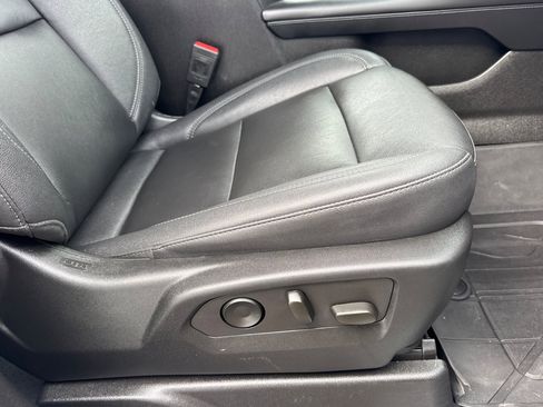 Used 2023 Chevrolet Tahoe LT w/ Luxury Package image 23