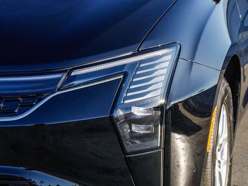 New 2027 Chrysler Pacifica Select FWD image 5