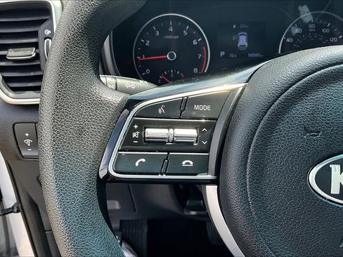 Used 2020 Kia Sportage LX image 21