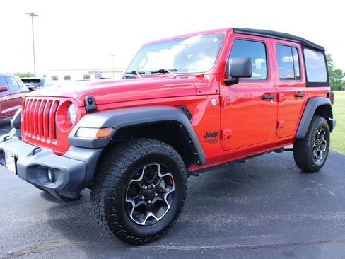 Used 2021 Jeep Wrangler Unlimited Sport AWD/4WD image 3