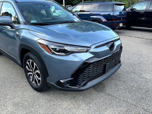 Used 2023 Toyota Corolla Cross AWD Hybrid w/ Moonroof Package image 8