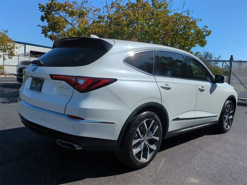Certified 2022 Acura MDX FWD w/ Technology Package image 4