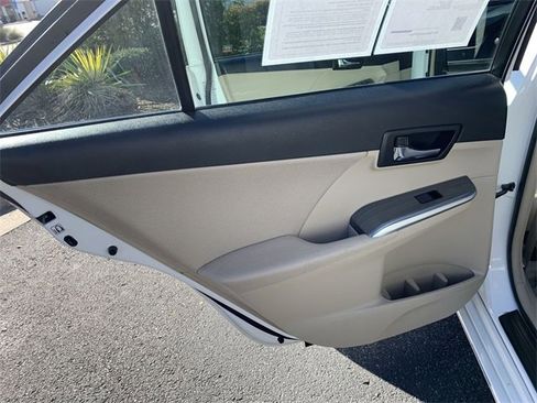 Used 2012 Toyota Camry XLE image 15