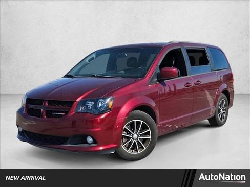 Used 2018 Dodge Grand Caravan GT image 1