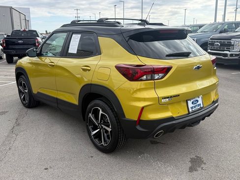 Used 2023 Chevrolet TrailBlazer RS w/ Sun and Liftgate Package image 38