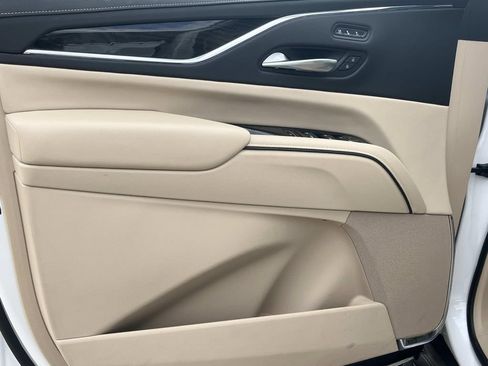 Certified 2023 Cadillac Escalade Premium Luxury AWD/4WD image 30