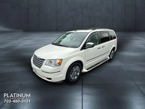 Used 2008 Chrysler Town & Country Limited w/ Entertainment Group #3 image 7