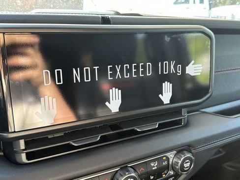 New 2025 Jeep Wrangler Rubicon w/ XTREMEE 35" Tire Package image 10