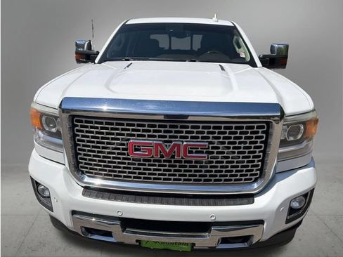 Used 2015 GMC Sierra 2500 Denali w/ Duramax Plus Package AWD/4WD image 8
