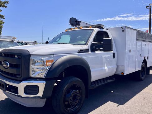 Used 2014 Ford F550 2WD Regular Cab Super Duty image 8