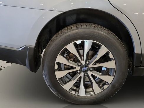 Used 2015 Subaru Outback 3.6R Limited AWD/4WD image 23