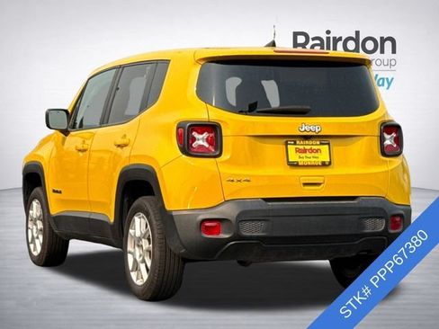 Used 2023 Jeep Renegade Latitude AWD/4WD image 4