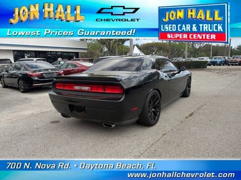 Used 2012 Dodge Challenger R/T image 9