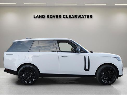 New 2026 Land Rover Range Rover SE image 6