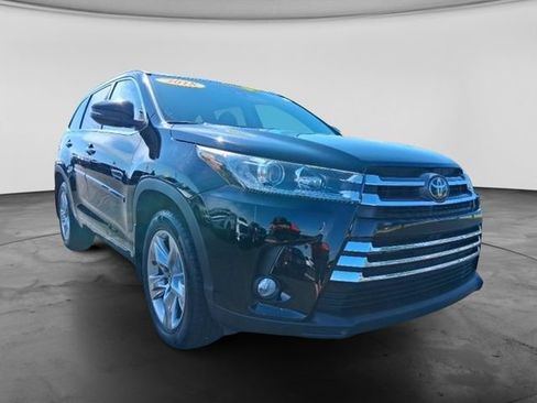 Used 2018 Toyota Highlander Limited AWD/4WD image 4