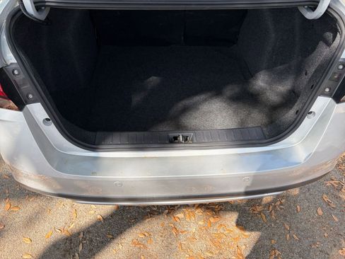 Used 2025 Nissan Versa SV image 27