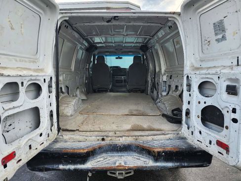 Used 2011 Ford E-250 and Econoline 250 image 10