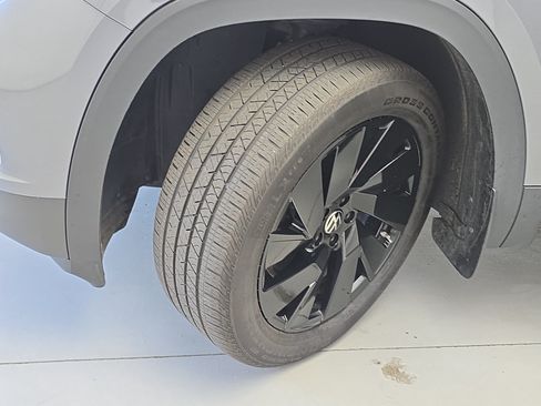 Certified 2024 Volkswagen Atlas SE w/ Panoramic Sunroof Package FWD image 34