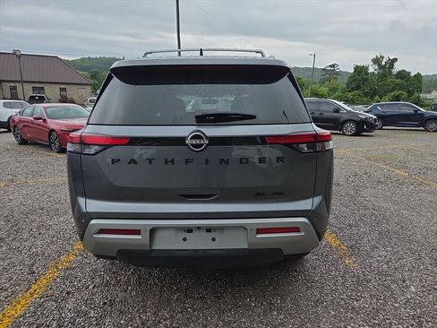 Used 2022 Nissan Pathfinder SL w/ Lighting Package (N92) AWD/4WD image 5