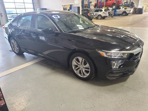 Used 2018 Honda Accord LX image 4