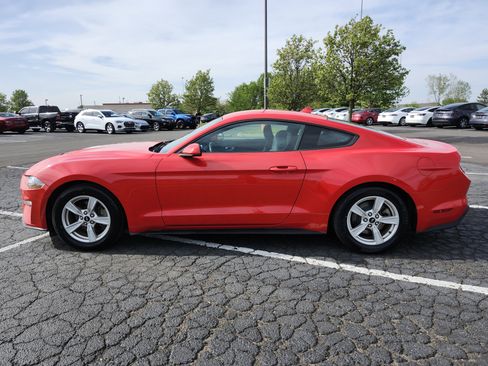 Used 2020 Ford Mustang Coupe RWD image 13
