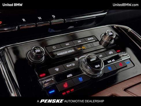 Used 2024 Lincoln Navigator Reserve image 11