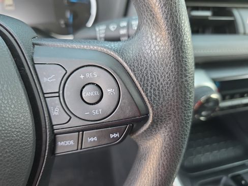 Used 2024 Toyota RAV4 LE image 18