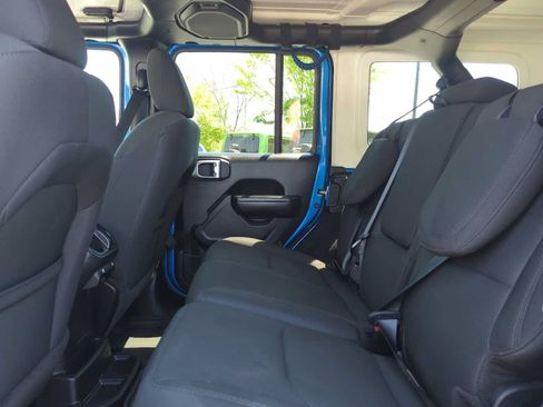 Used 2023 Jeep Wrangler Unlimited w/ Cold Weather Group AWD/4WD image 26