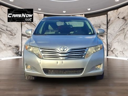 Used 2010 Toyota Venza FWD image 2