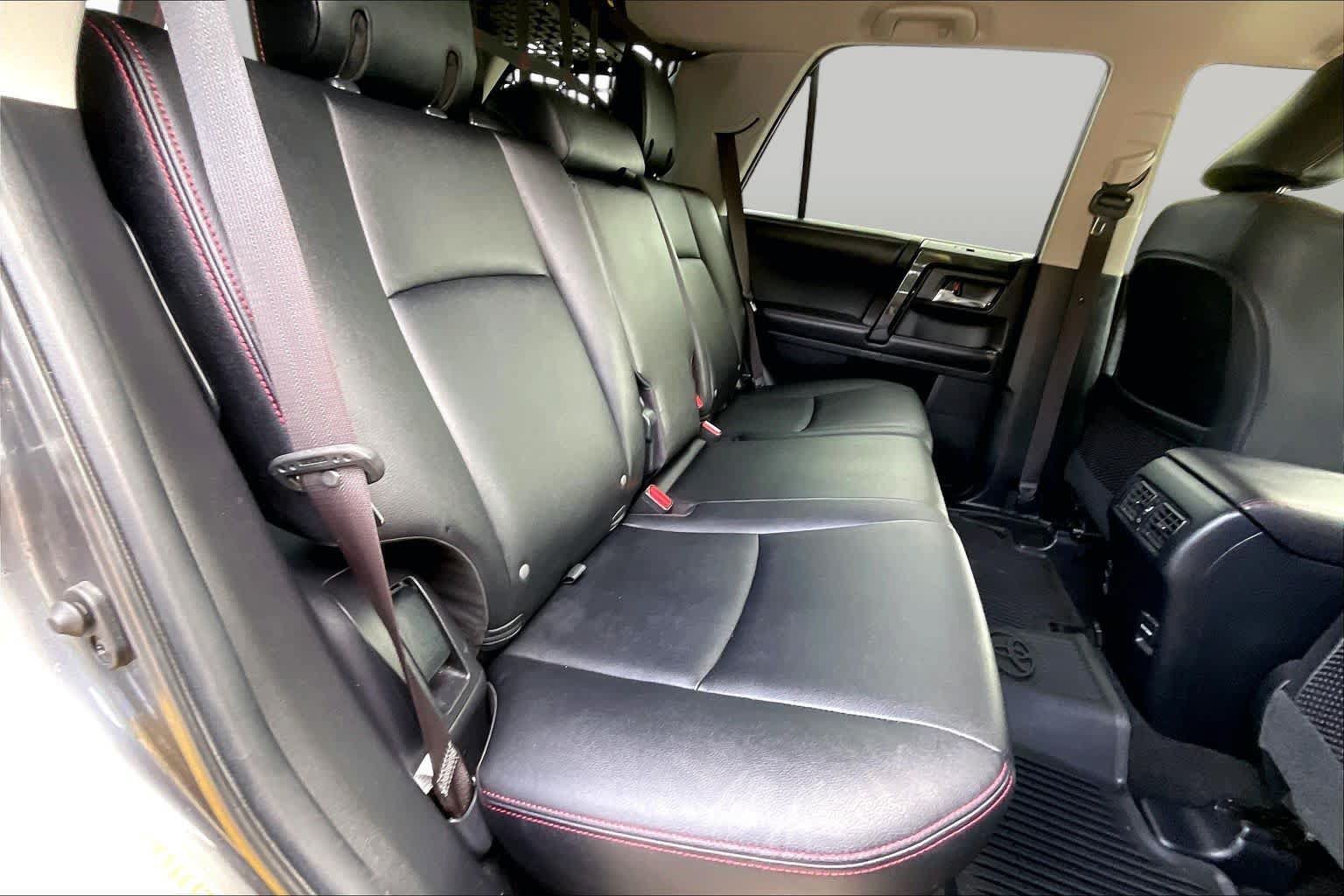 Used 2019 Toyota 4Runner TRD Off-Road Premium AWD/4WD image 19
