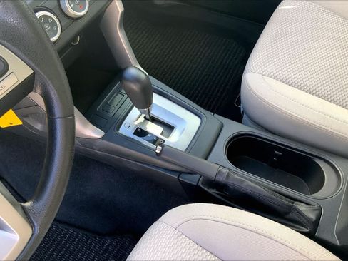 Used 2017 Subaru Forester 2.5i AWD/4WD image 16