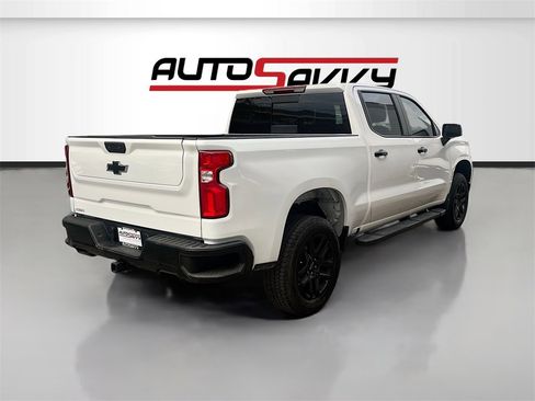 Used 2024 Chevrolet Silverado 1500 LT Trail Boss w/ Convenience Package II image 7