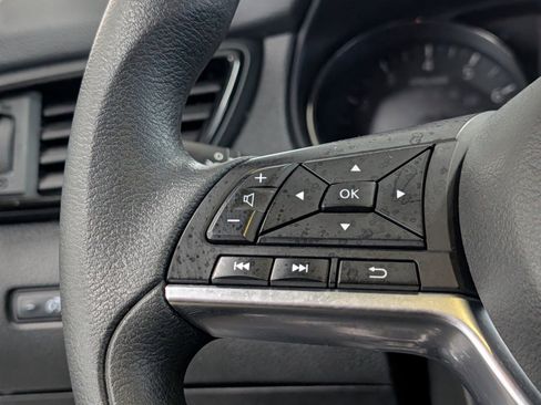 Used 2019 Nissan Rogue Sport SV image 19