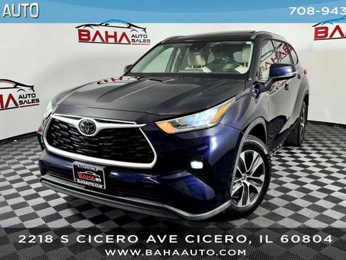 Used 2020 Toyota Highlander XLE AWD/4WD image 1